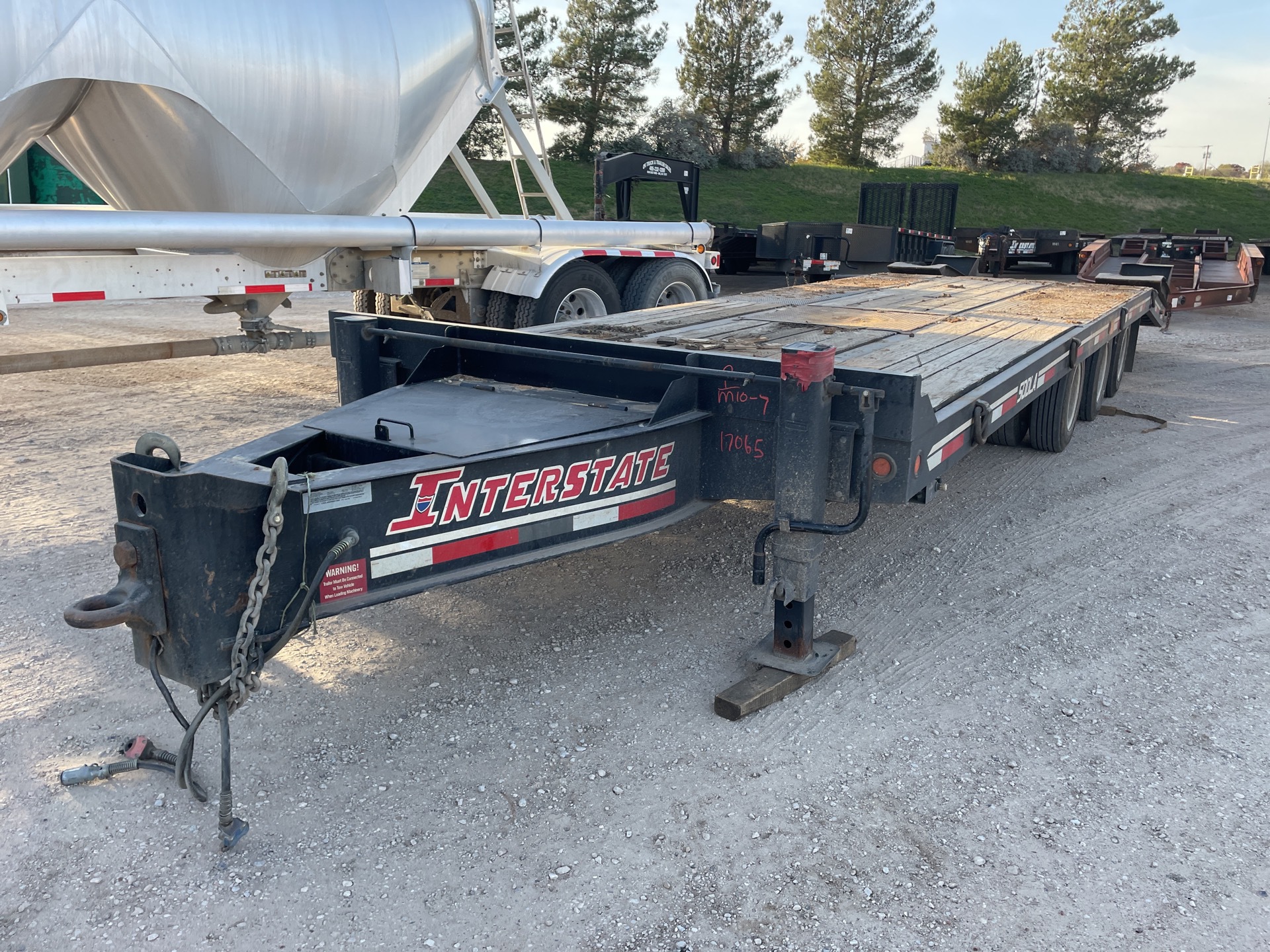 2019 Interstate 50DLA Tri/A Equipment Trailer