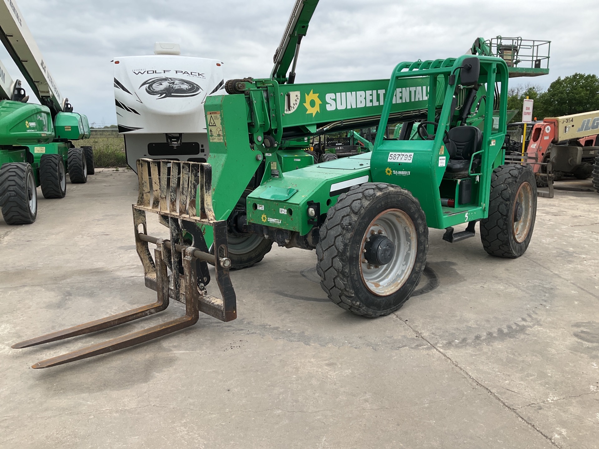 2014 SkyTrak 6036 Telehandler