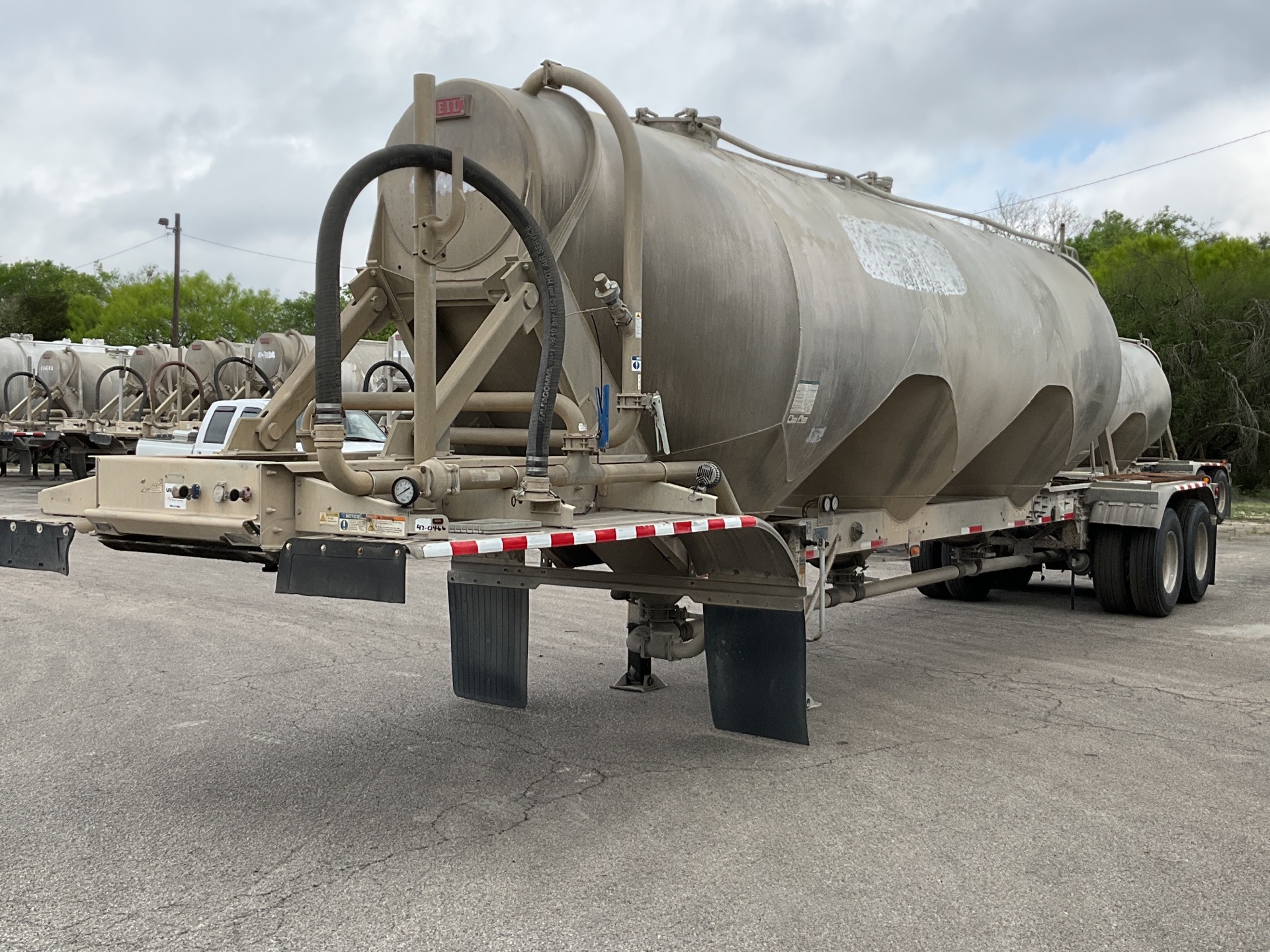 2013 Heil 1040 cft T/A Pneumatic Bulk Trailer