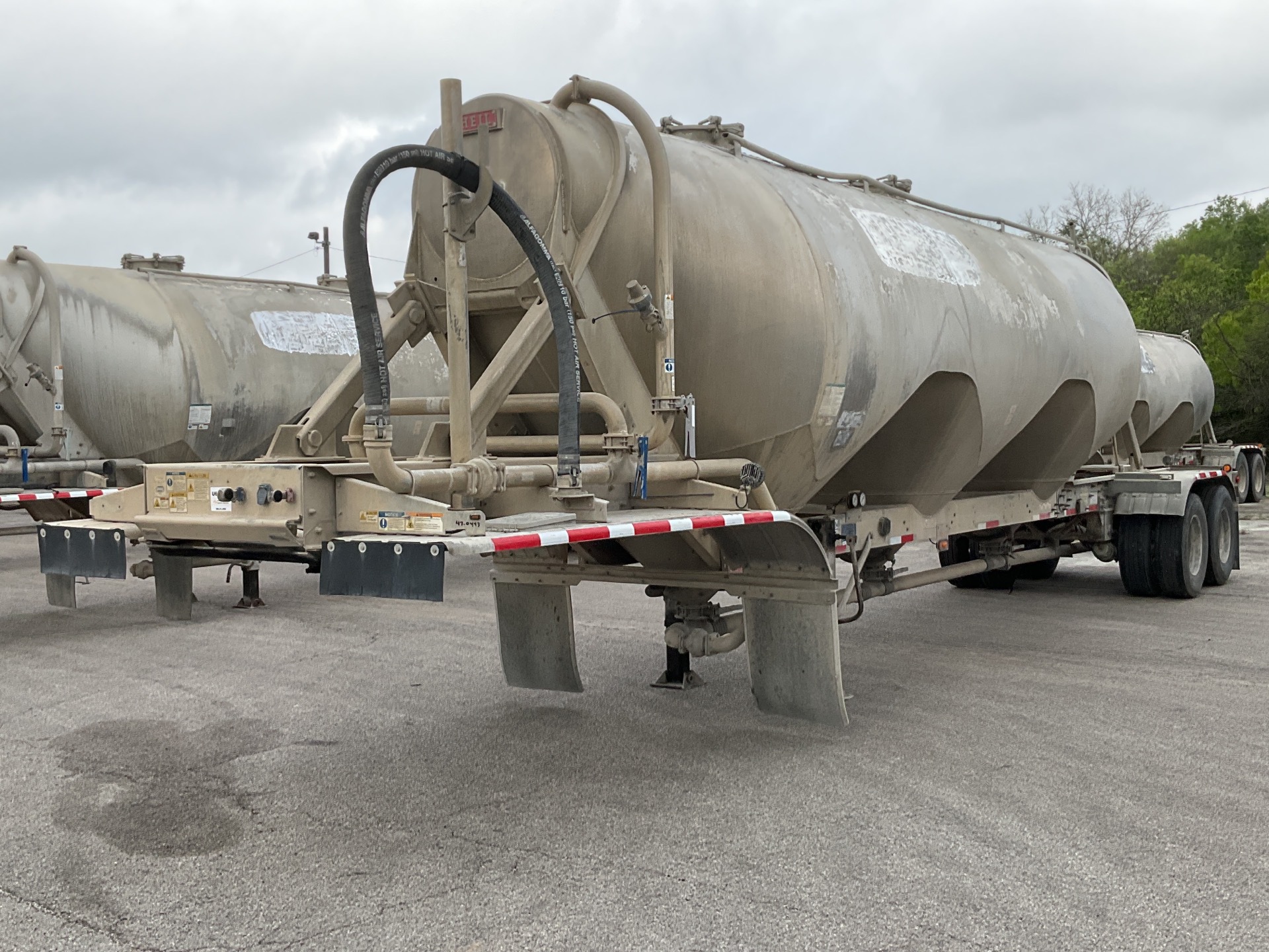 2013 Heil  1040 cft T/A Pneumatic Bulk Trailer