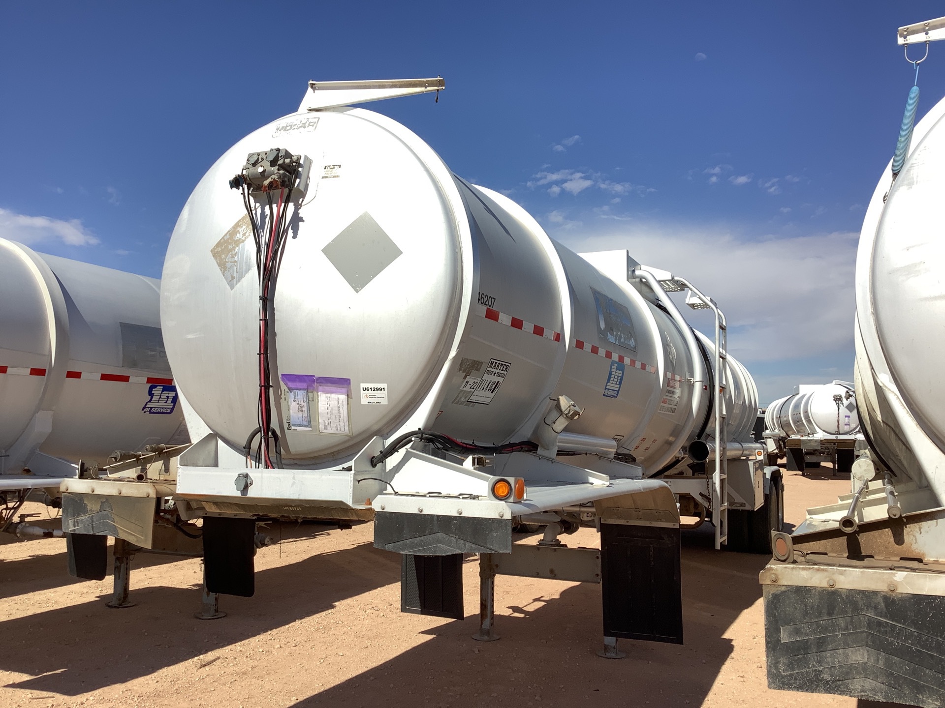 2011 Polar  8400 gal T/A Tanker Trailer