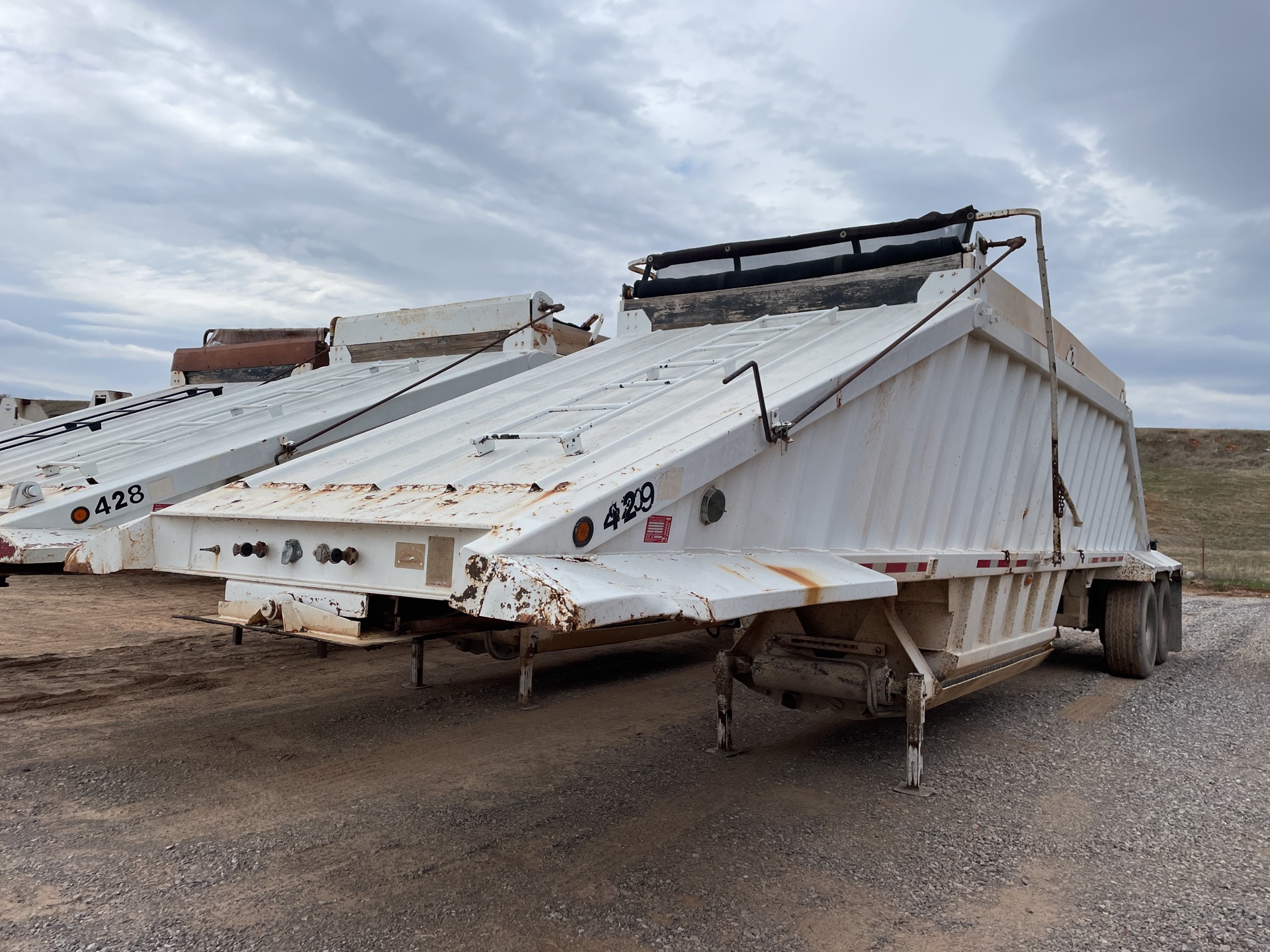 2008 CTS T/A Belly Dump Trailer