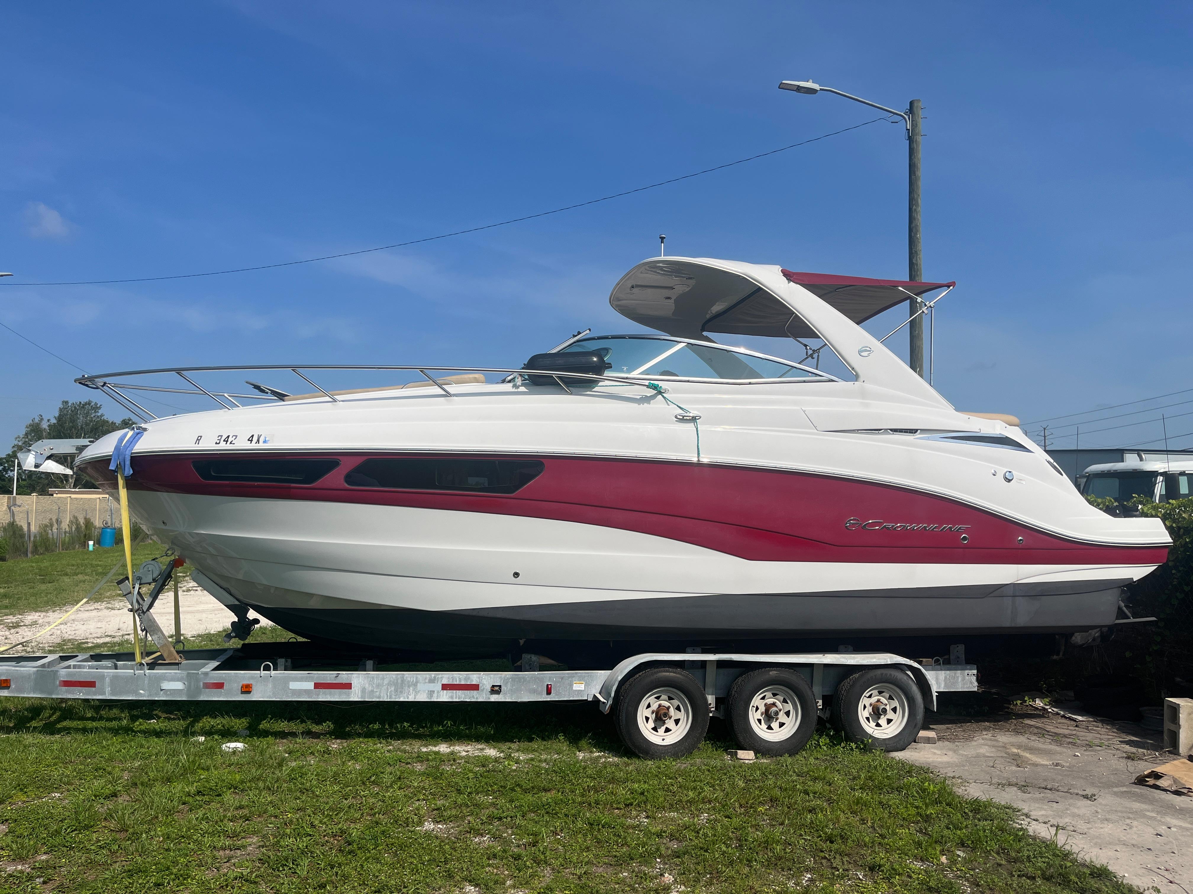 2017 Crownline 294 CR