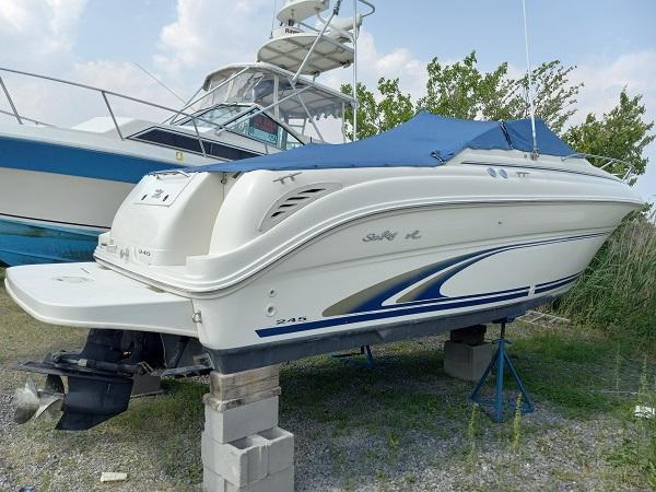 2000 Sea Ray 245 Weekender