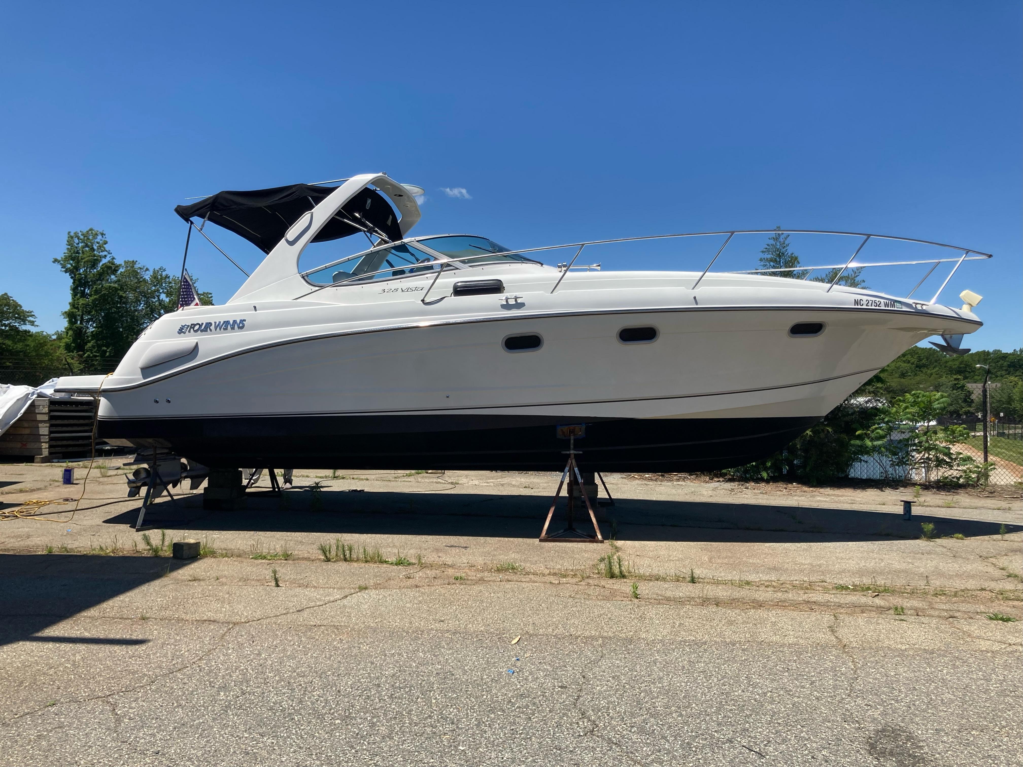 2001 Four Winns 328 Vista