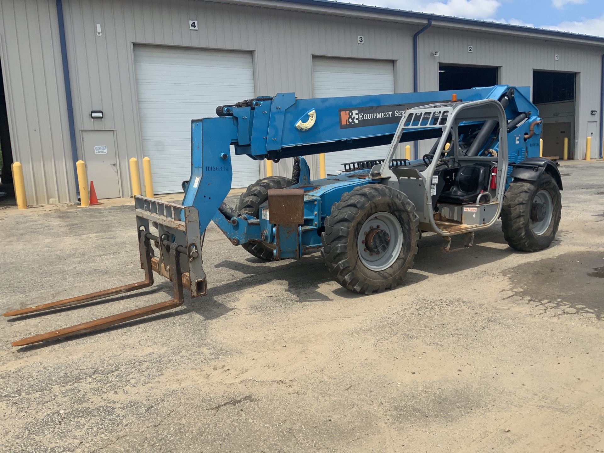 2014 Genie GTH-1056 Telehandler