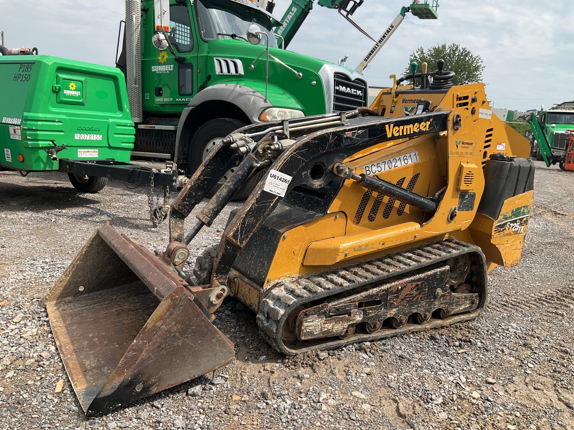 2016 Vermeer S725TX Mini Compact Track Loader