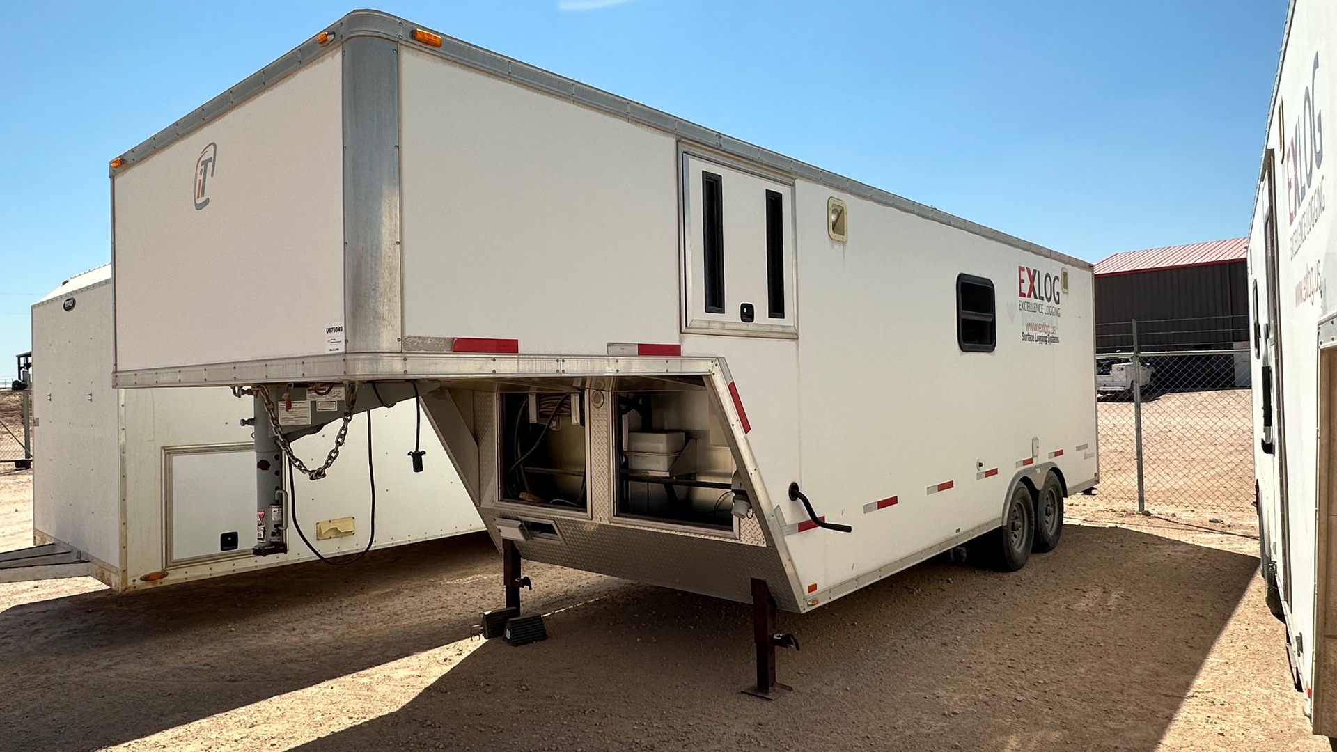 2014 Intech 20 ft T/A Gooseneck Enclosed Lab Trailer