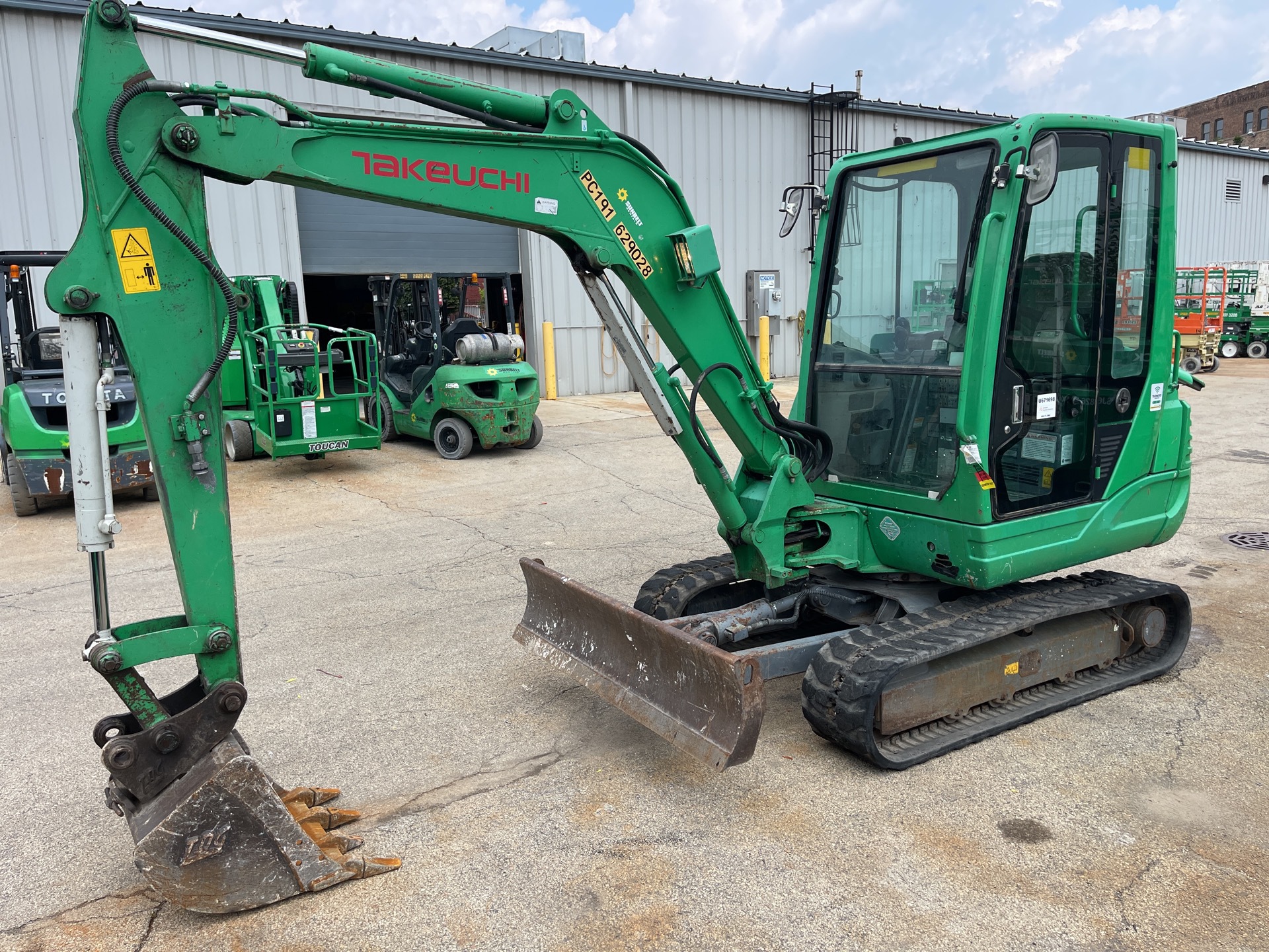 2014 Takeuchi TB235 Mini Excavator