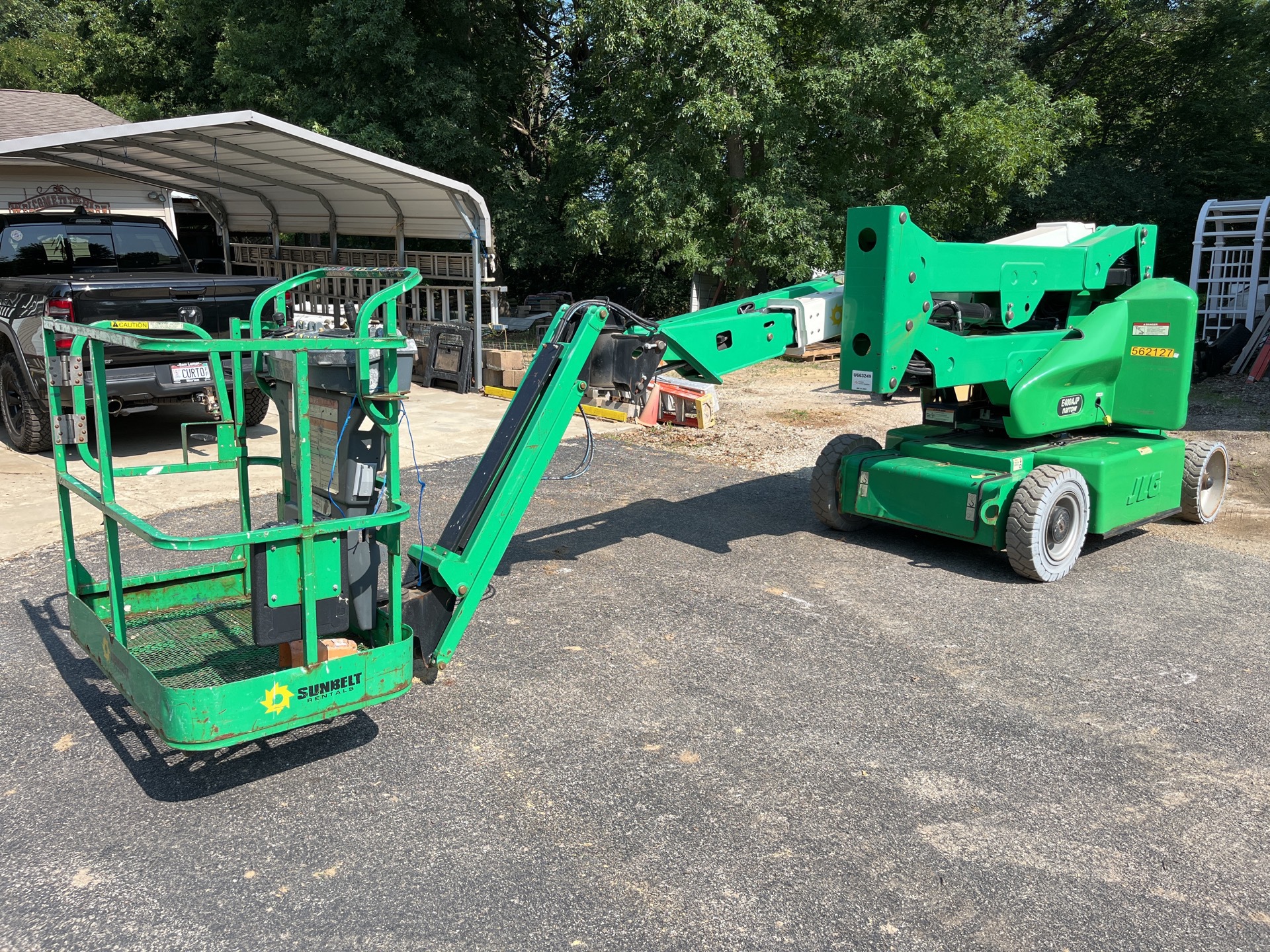 2013 JLG E400AJPN Electric Articulating Boom Lift