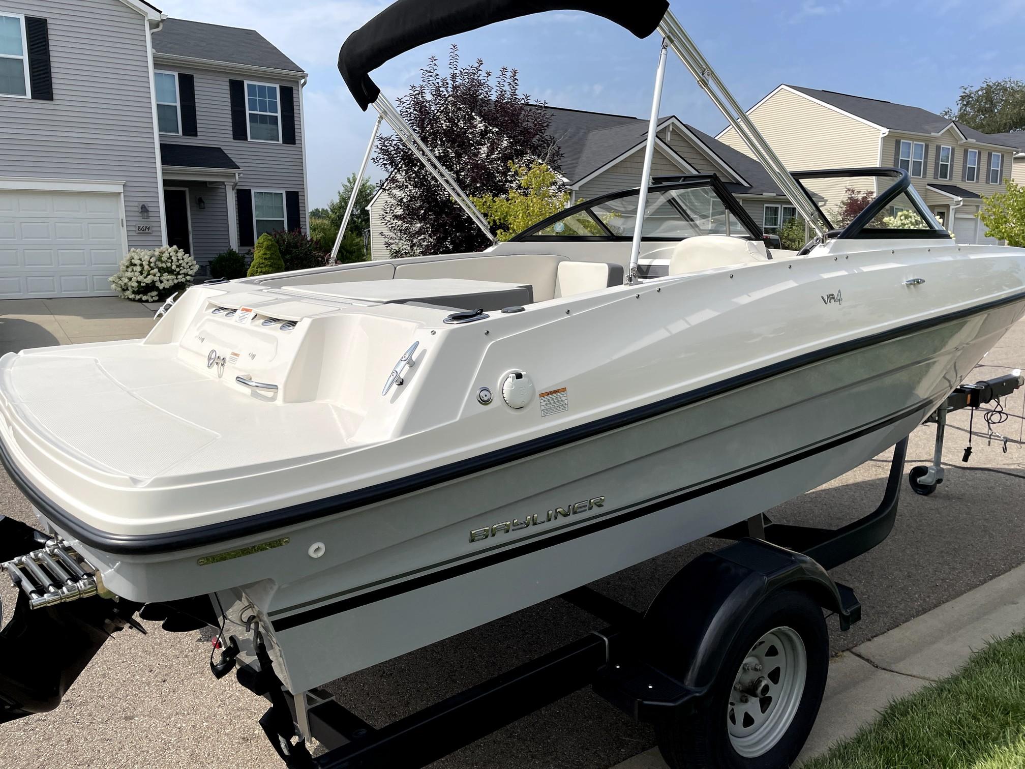 2018 Bayliner VR4 Bowrider I/O