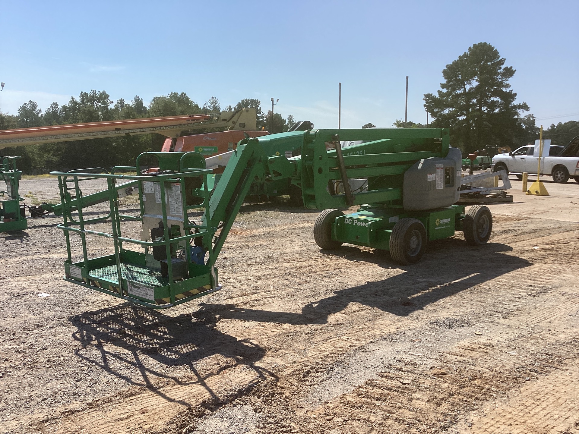 2015 Genie Z45/25J 2WD Electric Articulating Boom Lift