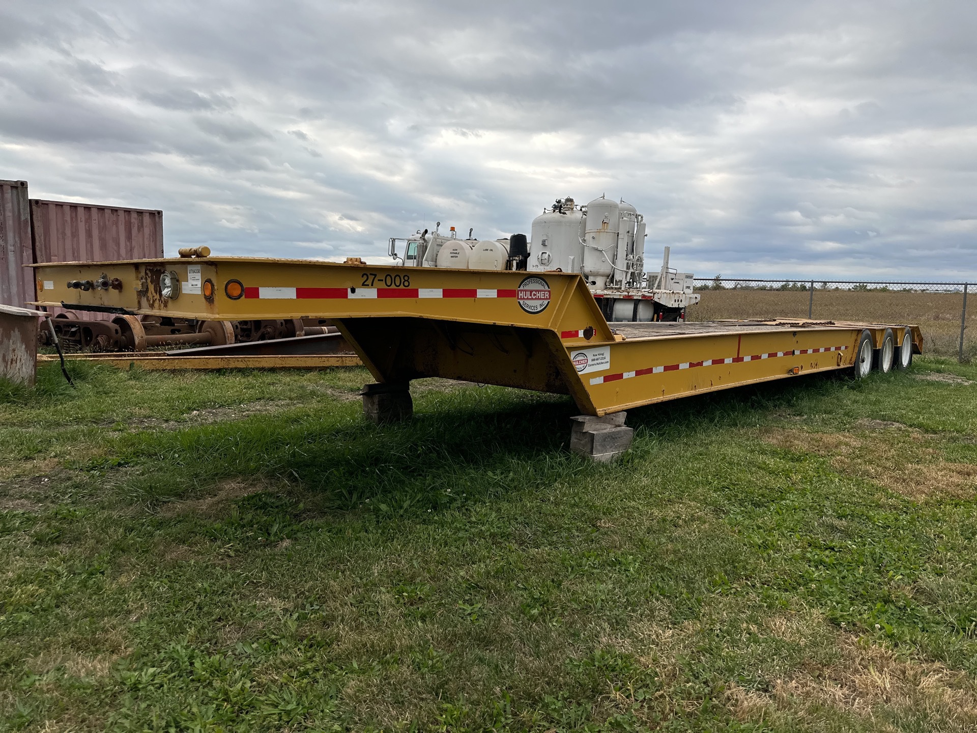 1990 Trail King TL80RG Tri/A Lowboy Trailer