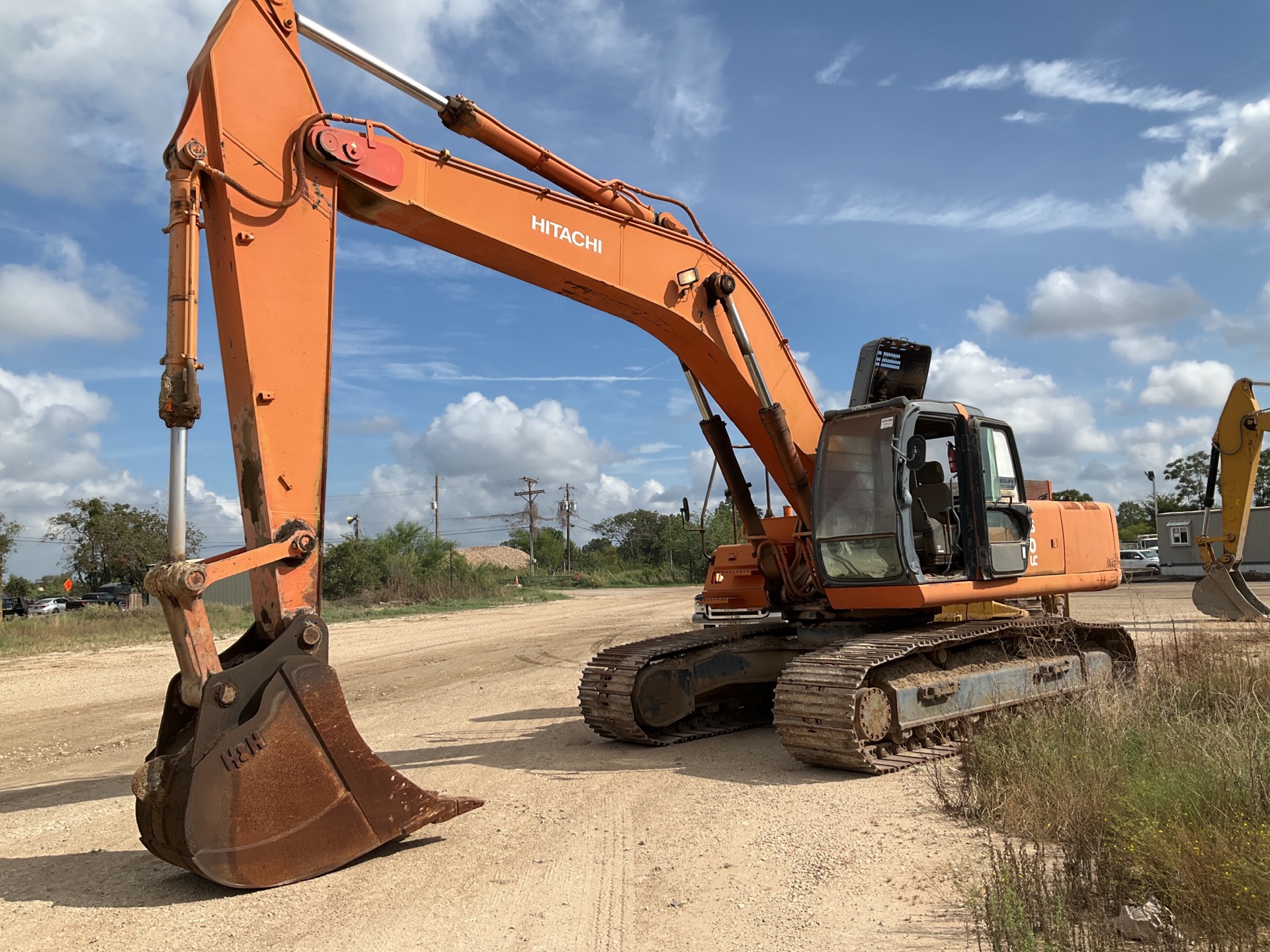 2005 Hitachi ZX330LC Tracked Excavator