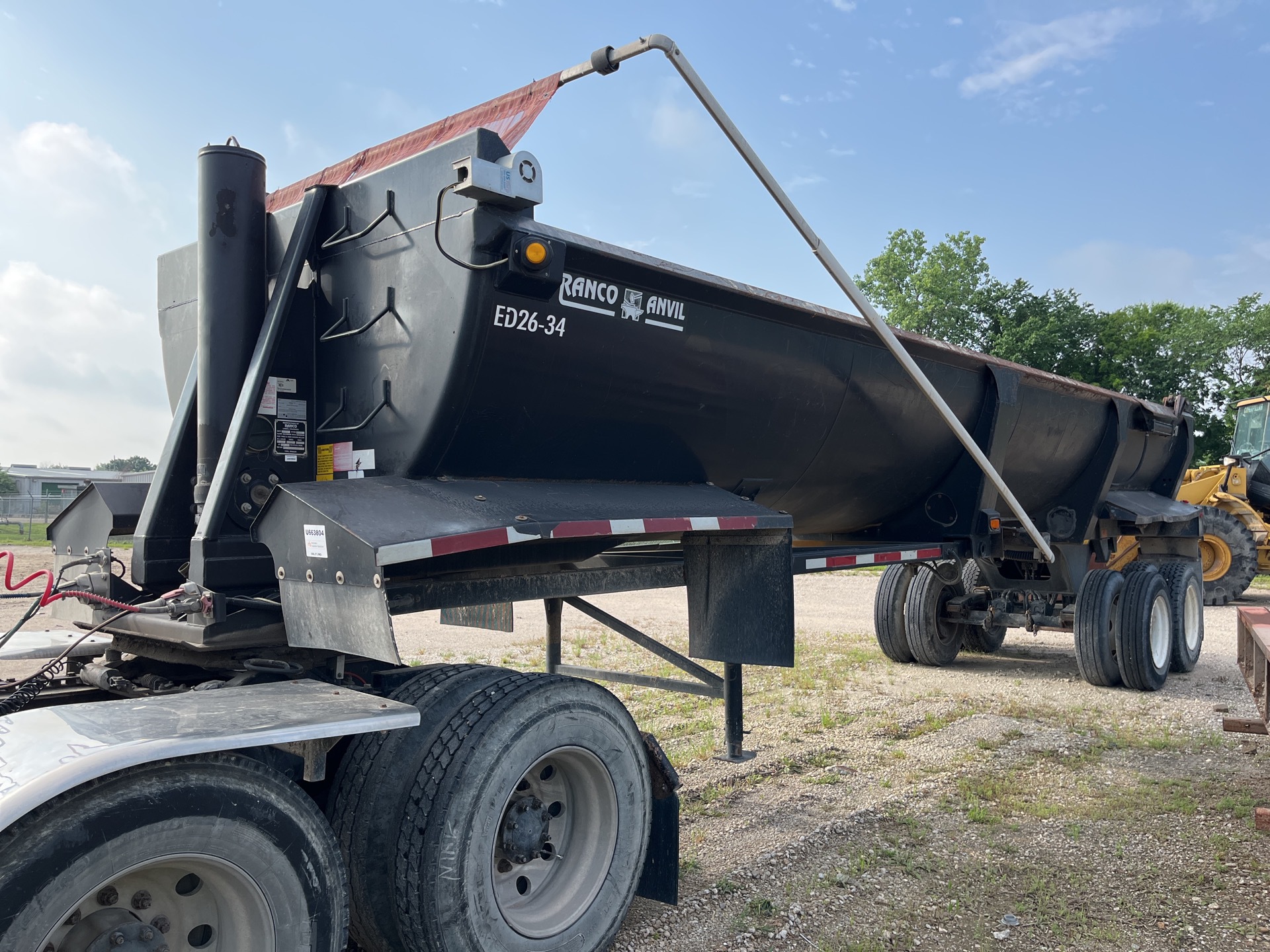 2017 Ranch 32 ft T/A End Dump Trailer