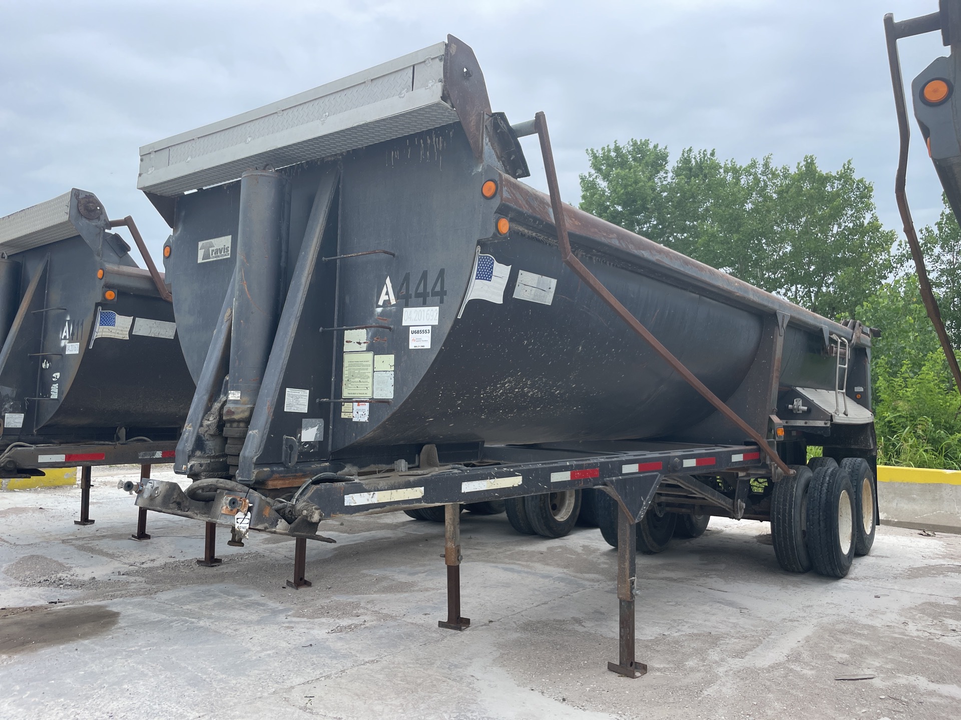 2002 Travis 26 ft T/A End Dump Trailer