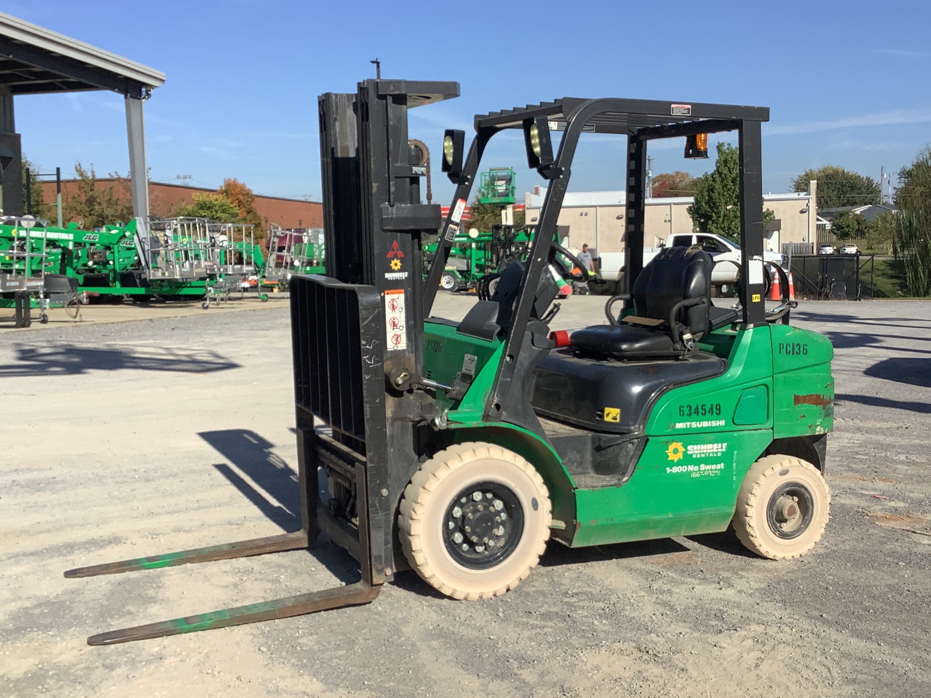 2014 Mitsubishi FG25N 4500 lb Pneumatic Tire Forklift