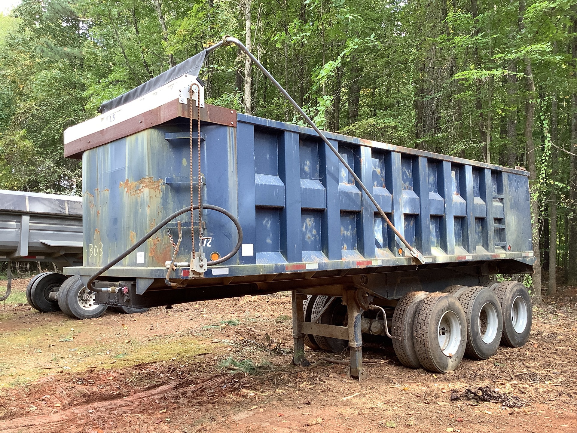 2004 23 ft Tri/A End Dump Trailer