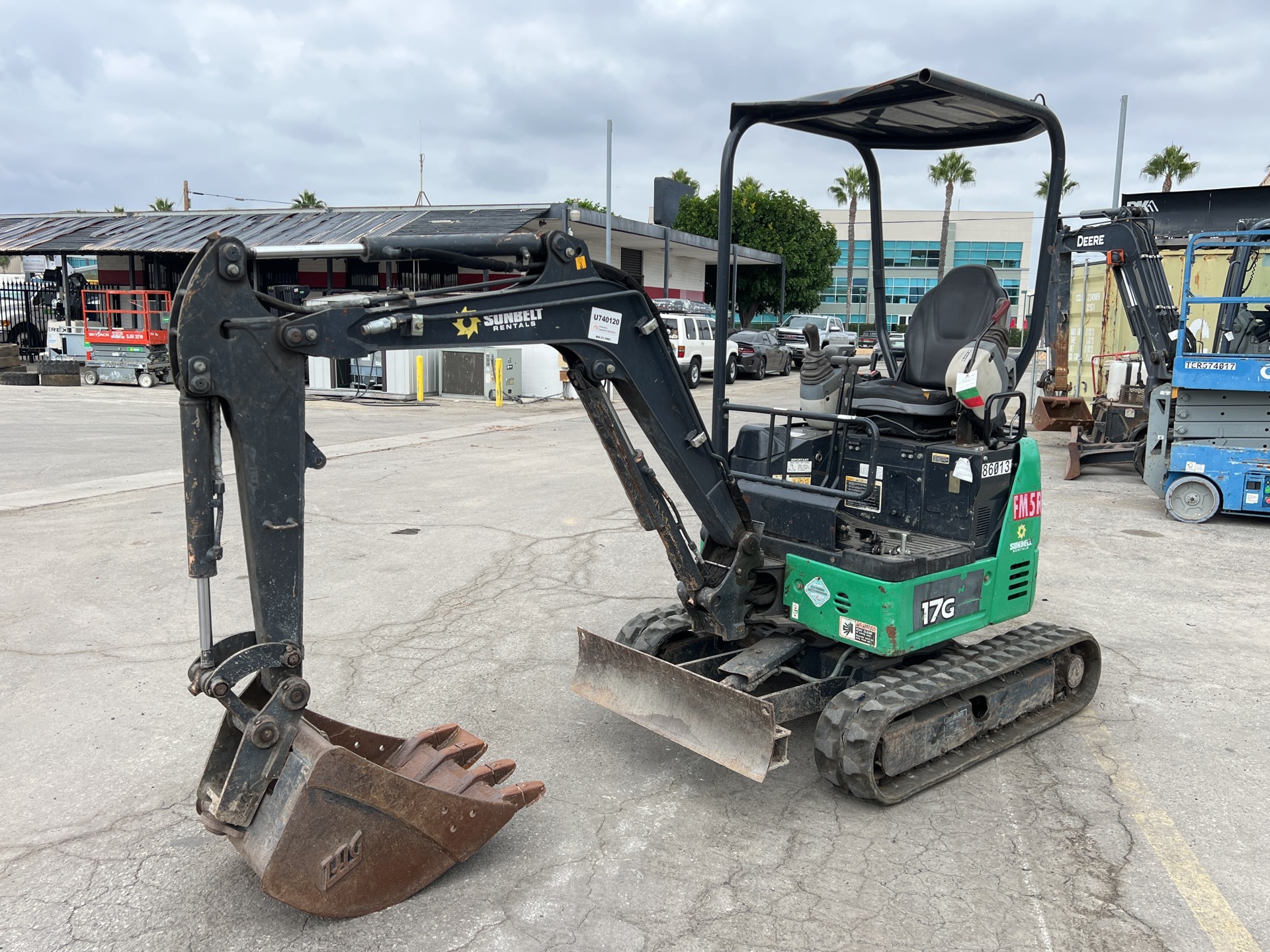 2016 John Deere 17G Mini Excavator