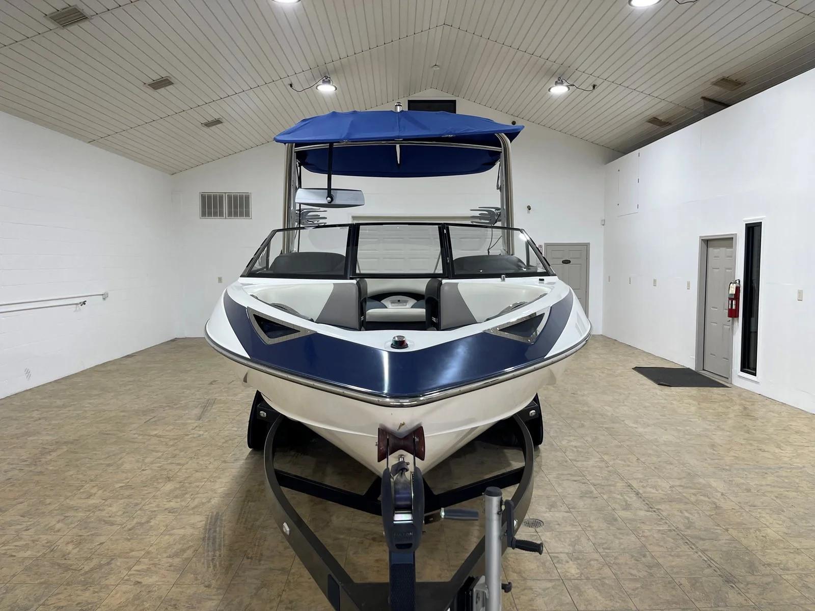 2013 Malibu Wakesetter 23 LSV