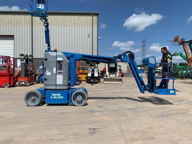 2015 Genie Z30/20N RJ Articulating Boom Lift